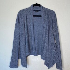 Banana Republic Factory open front flowy sweater Sz medium.